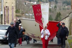 La montée du drapeau ostensionnaire