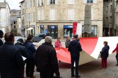 La montée du drapeau ostensionnaire