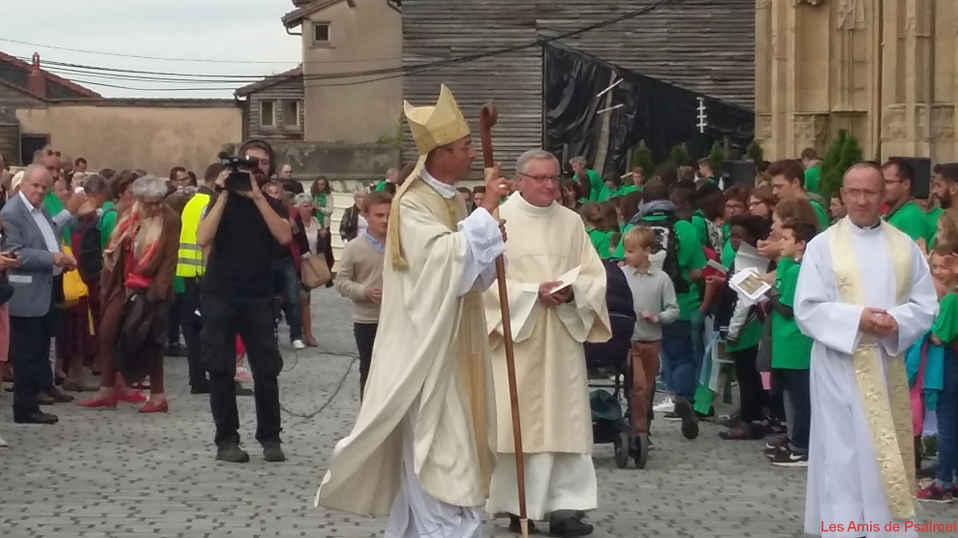 Ordination de Mgr PierreAntoine Bozo Ostensions Eymoutiers